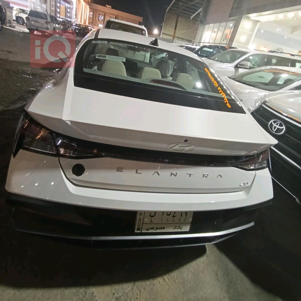 هیوندای ئەلەنترا